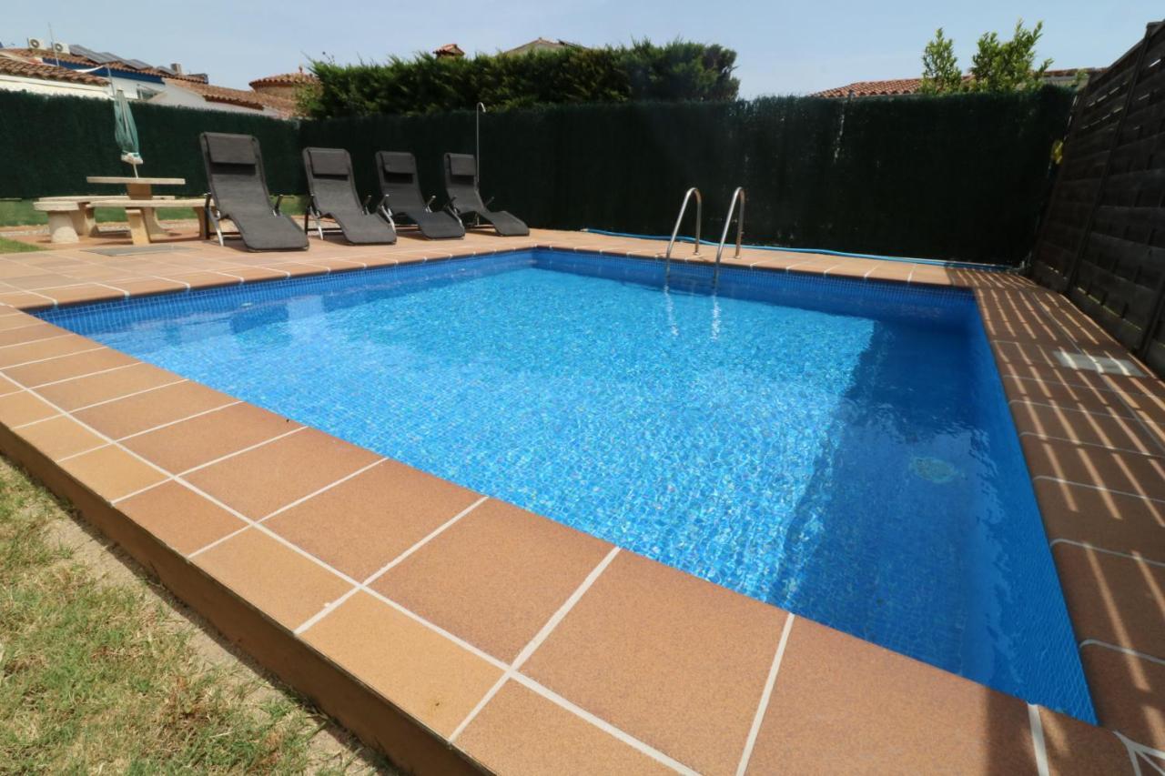 Peni 168A - Belle Maison Avec Piscine Empuriabrava Eksteriør bilde